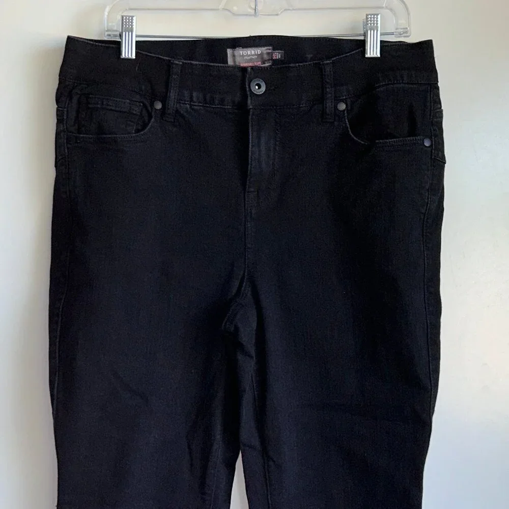 TORRID Bombshell Flare Leg Premium Stretch Black Jeans Size 14S - Picture 3 of 13